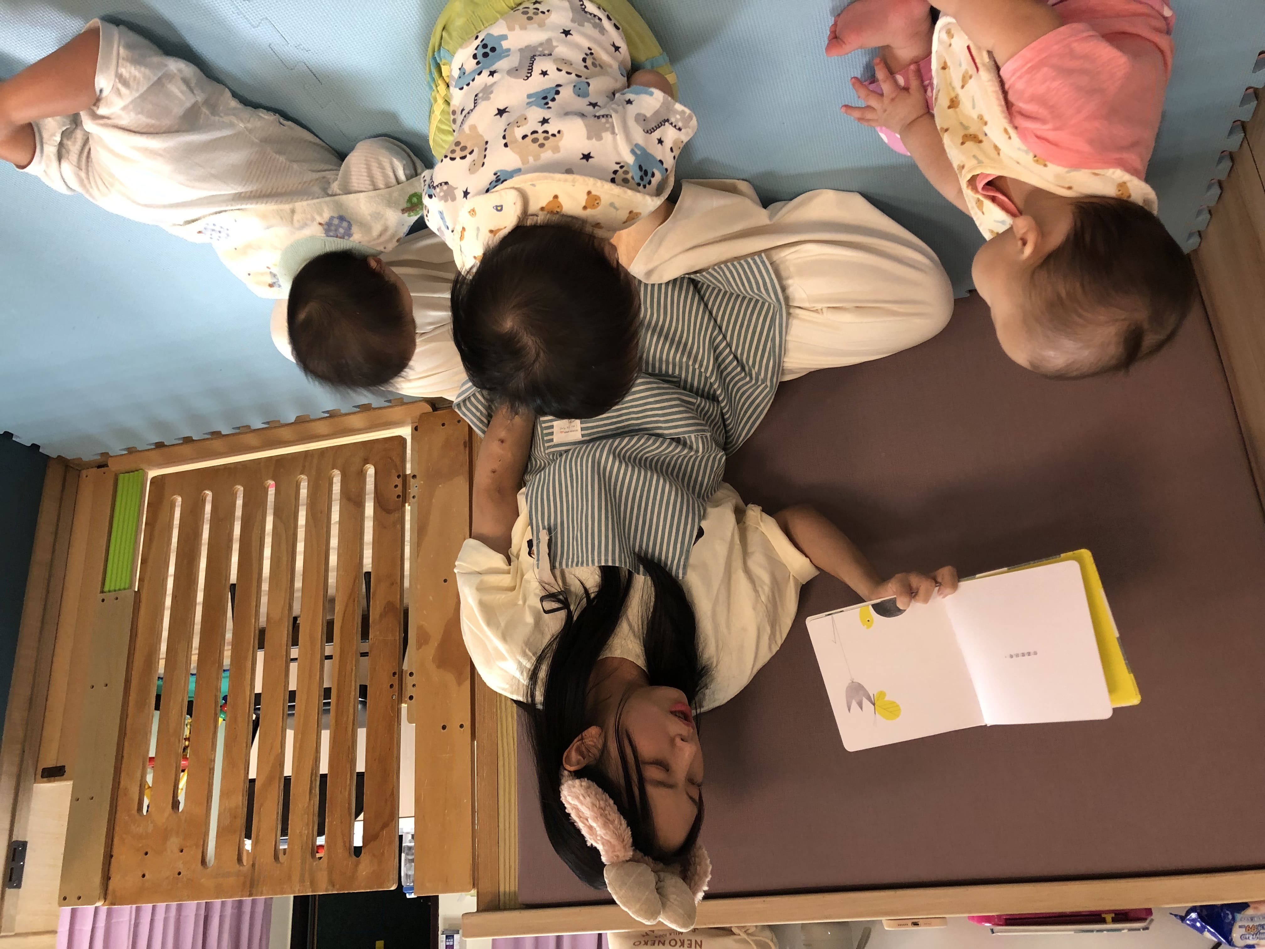 老師與寶寶說繪本故事