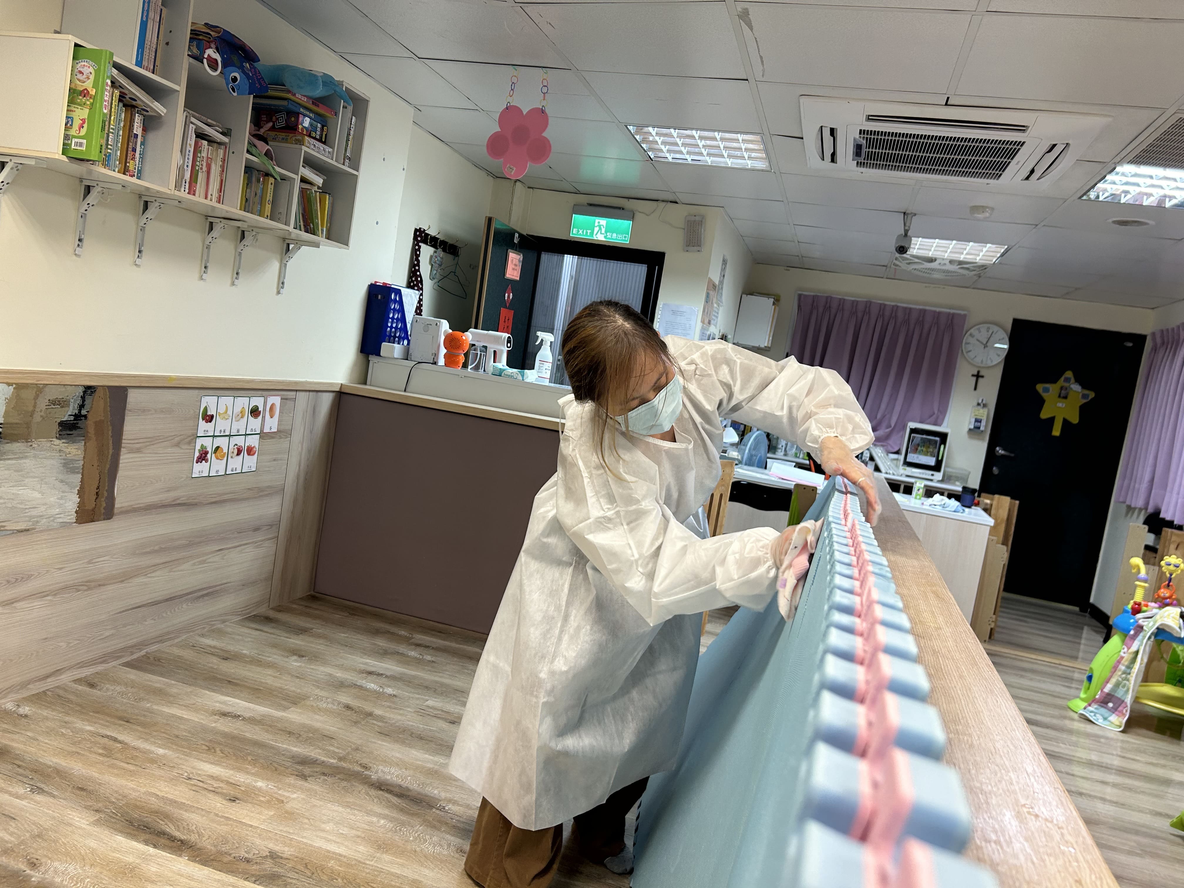 勞務志工協助環境清潔